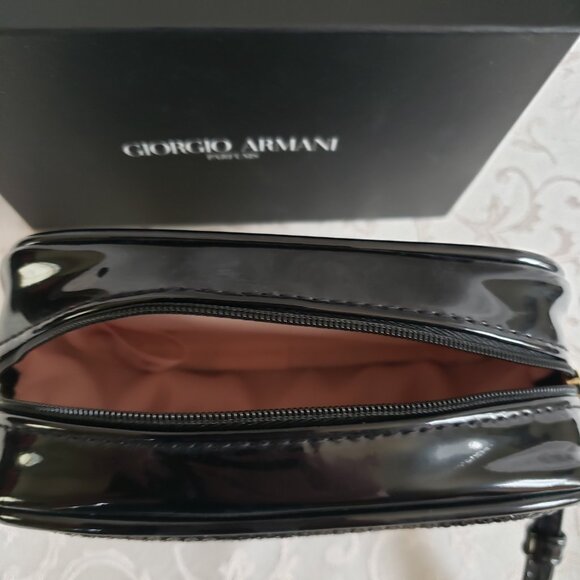 NWOT GIORGIO ARMANI Parfums Black sequins over patent leather zippered pouch - Picture 8 of 9